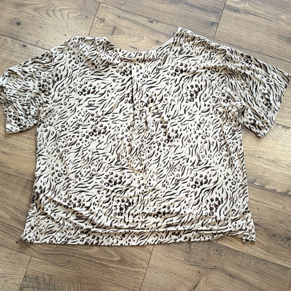 Donna Karan Pajama Top Women's L Animal Print Leopard Sleepwear  Shirt Large - Picture 4 of 4